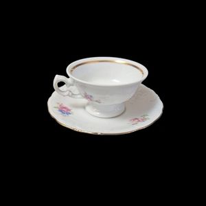 Vntg Wawel Poland china set of 4 cups & saucers small never used